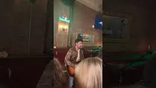 Joe Jonas debuts new song at NYC event