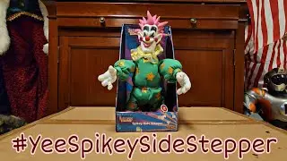 Spirit Halloween Killer Klowns from Outer Space Spikey Side Stepper Review!