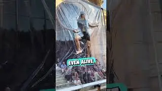 Эти люди заперты в вакуумном пластике 😳 #шорты