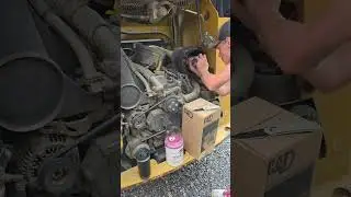 Caterpillar machines 289C Compact track loader service pt1. #tools #trending #equipment #maintenance