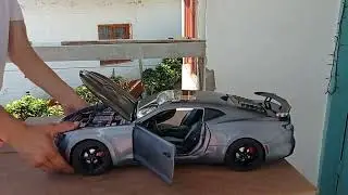 mini replica a escala de este hermoso Camaro ss 2021 en madera hecho a mano