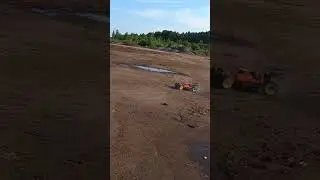 Donuts with RC nitro buggy #donuts #rc #nitrobashing