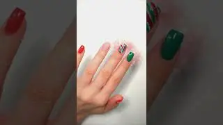 Nageldesign zu Weihnachten // #Shorts 💅🌈 - dm Österreich