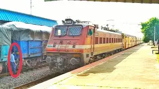 😱12129 ll Pune Howrah Azad Hind Express ll Lead by WAP4 ll #train #indianrailways