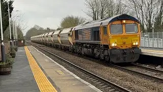 The sand train &ldquo;Modern Railways diamond jubilee&rdquo; 66799 with 15 sand hoppers 13;17 Lea Road 23/1/2026
