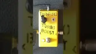 turbo boost hand wired pedal, based on the brian may treble booster with added tone switch!