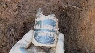 Mason WV Digging a Pontil Privy