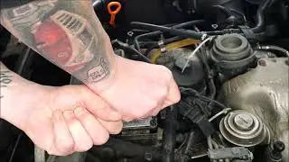 Audi A6 Avant 2,5 TDi  Einspritzpumpen Steuerger&auml;t BOSCH VP44 ausbauen und zur Reparatur einschicken