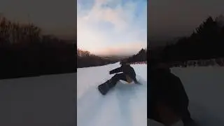 Difficult carving on a snowboard #short #shorts #carving