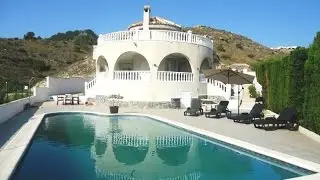 Ciudad Quesada - 3 Bedrooms Front Line Detached Villa with Pool- (&copy; White Villas in Spain)