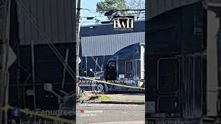 18 Wheeler in a Crime Scene on Lamar & Pearson in Memphis! Check on ya Truck Drivers!! OOBWN
