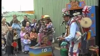 Penzance Golowan (Mazey Days) chucklefoot entertains
