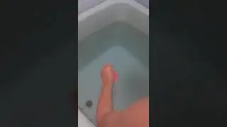 Lucky cat bath bombs  lush