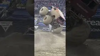 Almost had the save!! @TomfooleryMotorsports #2024 #monsterjam #florida #jacksonville