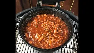 SMOKED BAKED BEANS WITH APPLE PIE FILLING IN THE SMOKER