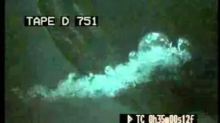 Submarine underwater_Torpedo launches