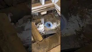 Removing a pipe from a cast iron hub #plumbing #castiron #hub #holesaw