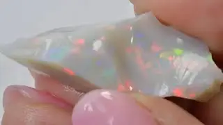 18.3 cts Rough Opal Lightning Ridge