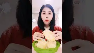 #asmr #iceeating #iceeatingasmr #buzyemek #cruncheating #satisfying #satisfyingvideos #ice #icecrea
