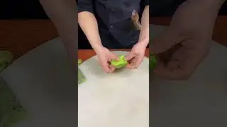 Easy and fast carving art 👌😋👩&zwj;🍳 #chef #carving #food #creative #vagetable