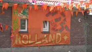 Guus Meeuwis &  Harry Vermegen - Nederland is Oranje
