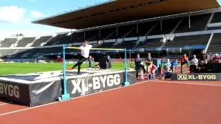 Karl Lumi Scissors jump 2.00