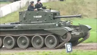 A27L Centaur Tank running in heavy rain at Tiger Day Autumn 2025