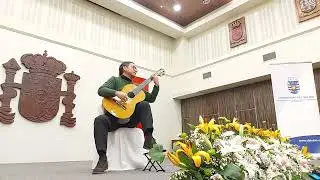 Renato Serrano in concert / Chile / Hommage Friederich luthier Valentim Brasil.