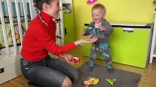 Early child development toys | Sensory bean bags with text | BabyBibi Babies books and toys
