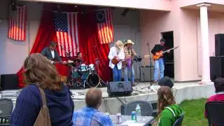 The Hoolios@ American Fest 2011