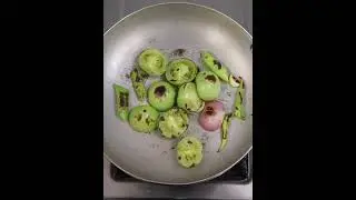 Green Tomato Salsa || Roasted Tomato Salsa || Quick Salsa Recipe #greentomatosalsa #salsarecipe