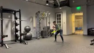 Whatsthatstrap Squat to Twist and Reach