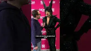 Divina De Campo's advice to her younger self at DragCon 2025 🐮🤣