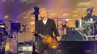 Paul McCartney Got to Get You Into My Life, Isleta Amphitheater