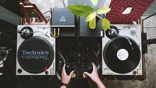 DengarDengar - 80s Indonesian Female Jazz Singers Vinyl Set