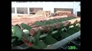 Scortecciatura e selezione tronchi