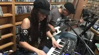 Cafezz - WLRN Folk Music Radio