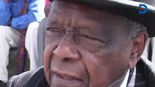 The day Sir Charles Njonjo decided to sit with 'wananchi' at Nyayo Stadium #NJONJOat100