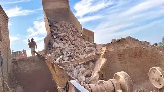 PLAYING with GIANT Rocks 🪨 ASMR Rocks Quarry CRUSHING Operations primary Jaw Crusher in action