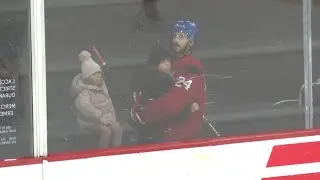 La famille Danault assiste au premier entra&icirc;nement de Phillip &agrave; Montr&eacute;al