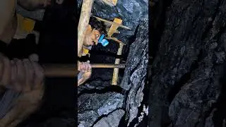 How they work underground 5000feet in earth #blackdiamond #mining