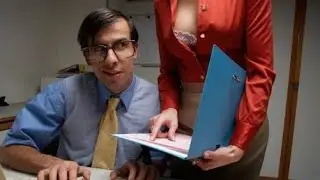 Staring at boobs may gives a boost to male lifespan!