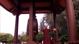 The great bell chant;  Plum Village. Evening bell, Thich Nhat Hanh, sister's chant in  plumvillage