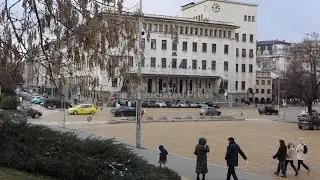 Bulgaria adopts the euro amid political instability and fears of price hikes