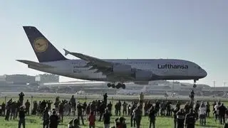 A380 - LOW PASS over heads