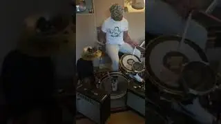 Daru Jones demoing the new &lsquo;RUSIC RECORDS&rsquo; Deluxe Mini @baldmanpercussion Collab.