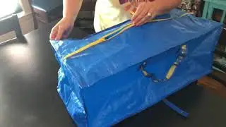 How to fold IKEA Frakta Bag #college #collegemovein #collegedormhaul