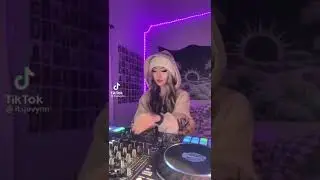 yo te doy lo que t&uacute; quieras b&aacute;ilame en el tubo suave.....💜