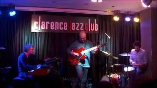 Moonky blues. Louis-Ren&eacute; Portellano