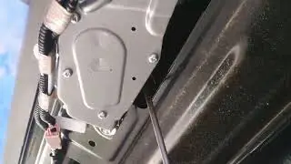 How to remove rear wiper arm, 2016 Toyota Sienna 